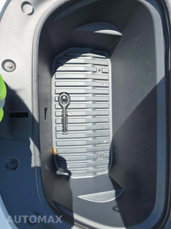 2020 Tesla Model Y Performance - miniatura 24
