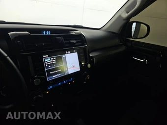 2020 Toyota 4Runner Nightshade – miniatura 11