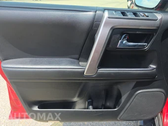 2020 Toyota 4Runner SR5 – miniatura 9