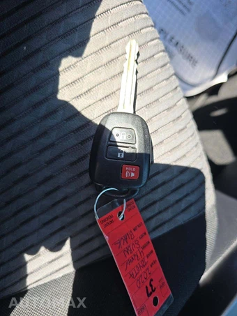 2020 Toyota 4Runner SR5 - miniatura 8