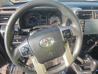 2020 Toyota 4Runner SR5 - miniatura 16