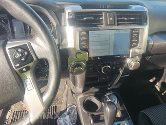 2020 Toyota 4Runner SR5 - miniatura 17