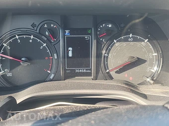 2020 Toyota 4Runner SR5 - miniatura 18