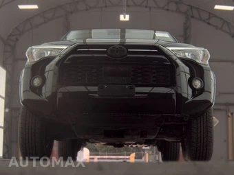 2020 Toyota 4Runner SR5 - miniatura 3