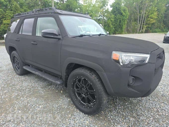 2020 Toyota 4Runner SR5 - miniatura 4
