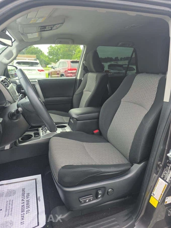 2020 Toyota 4Runner SR5 - miniatura 6