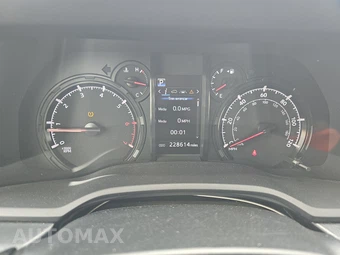 2020 Toyota 4Runner SR5 - miniatura 10