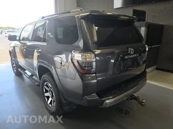 2020 Toyota 4Runner TRD Off-Road - miniatura 6
