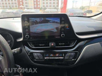 2020 Toyota C-HR LE - miniatura 10