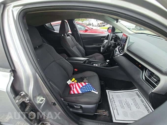 2020 Toyota C-HR LE - miniatura 18