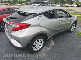 2020 Toyota C-HR LE - miniatura 3
