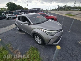 2020 Toyota C-HR LE - miniatura 4