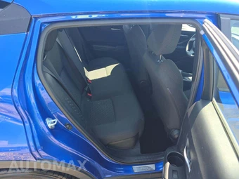 2020 Toyota C-HR LE - miniatura 16