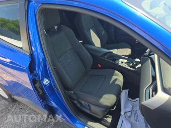 2020 Toyota C-HR LE - miniatura 18