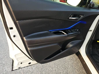 2020 Toyota C-HR XLE - miniatura 9