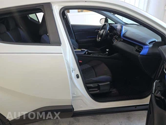 2020 Toyota C-HR XLE – miniatura 18