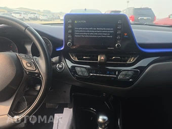 2020 Toyota C-HR XLE - miniatura 11