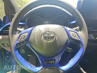 2020 Toyota C-HR XLE - miniatura 10