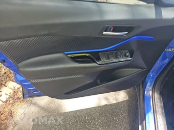 2020 Toyota C-HR XLE - miniatura 9