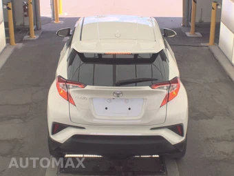2020 Toyota C-HR XLE - miniatura 5