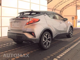 2020 Toyota C-HR XLE – miniatura 4
