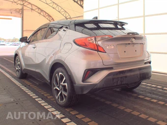 2020 Toyota C-HR XLE – miniatura 6