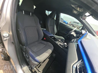2020 Toyota C-HR XLE – miniatura 8