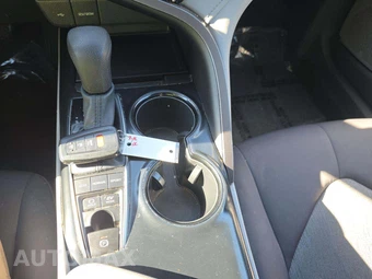 2020 Toyota Camry Hybrid LE - miniatura 5