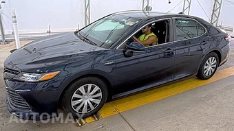 2020 Toyota Camry Hybrid LE