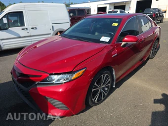 2020 Toyota Camry Hybrid SE