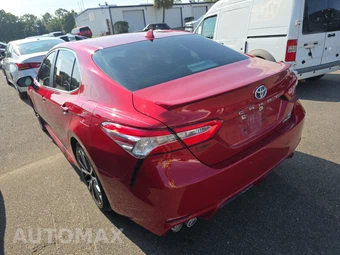 2020 Toyota Camry Hybrid SE - miniatura 6