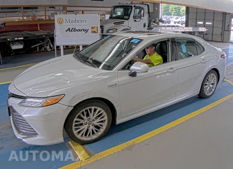 2020 Toyota Camry Hybrid XLE - car from the USA, Manheim Buy-Now listing at AUTOMAX