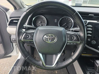 2020 Toyota Camry Hybrid XLE - miniatura 10