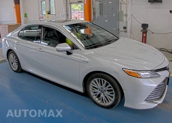 2020 Toyota Camry Hybrid XLE - miniatura 3