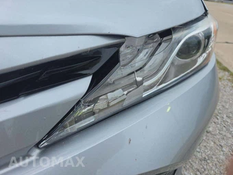 2020 Toyota Camry Hybrid XLE - miniatura 20