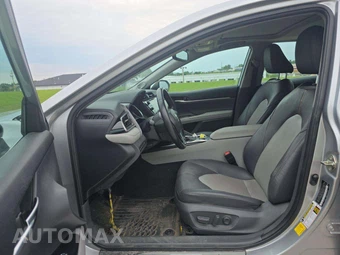 2020 Toyota Camry Hybrid XLE - miniatura 3