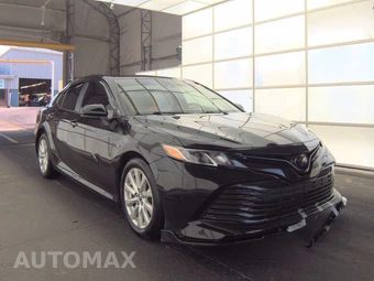 2020 Toyota Camry LE - miniatura 3