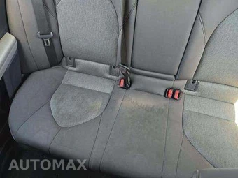 2020 Toyota Camry LE – miniatura 11