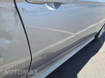 2020 Toyota Camry LE – miniatura 7