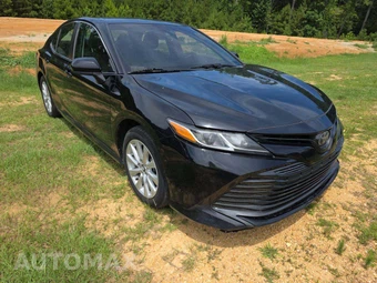 2020 Toyota Camry LE – miniatura 4