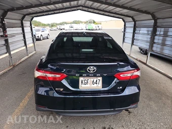 2020 Toyota Camry LE - miniatura 5