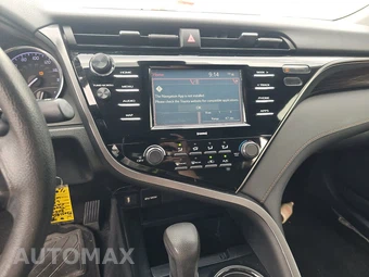 2020 Toyota Camry LE - miniatura 11