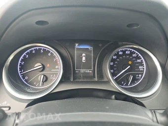 2020 Toyota Camry LE - miniatura 12