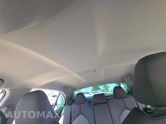 2020 Toyota Camry LE - miniatura 11