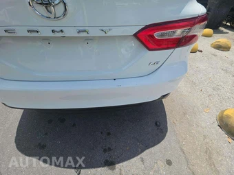 2020 Toyota Camry LE - miniatura 28