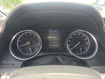 2020 Toyota Camry LE - miniatura 9