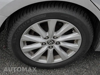 2020 Toyota Camry LE - miniatura 11