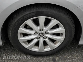 2020 Toyota Camry LE - miniatura 12