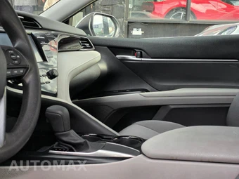 2020 Toyota Camry LE - miniatura 27