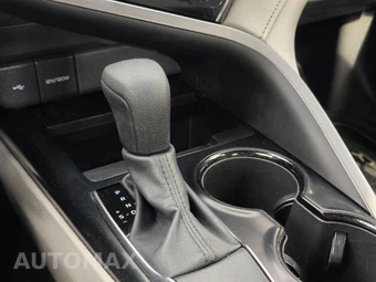 2020 Toyota Camry LE - miniatura 30